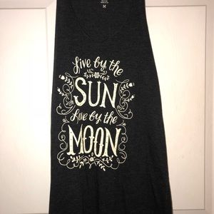 NEVER BEEN WORN tank top